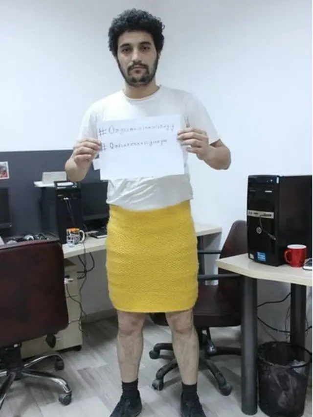 मिनी स्कर्ट पुरुष