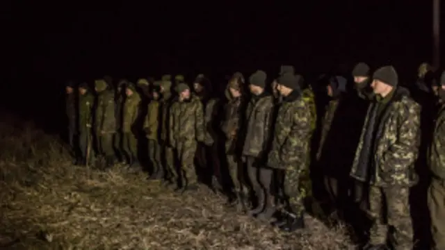 စနေနေ့ ည ကတော့ ၂ ဘက် အကျဉ်းသားတွေ လဲလှယ် ခဲ့ကြ ပါတယ်