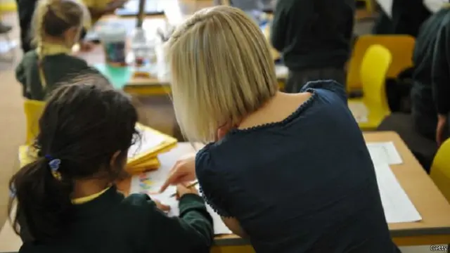 يرى خبراء أن تأجيل إلحاق الأطفال المولودين قبل الموعد الطبيعي يبطوي على فوائد كثيرة