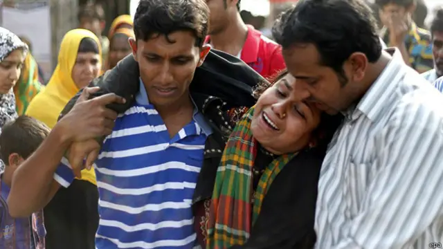 تمكن ما يقارب من اربعين من ركاب العبارة من النجاة