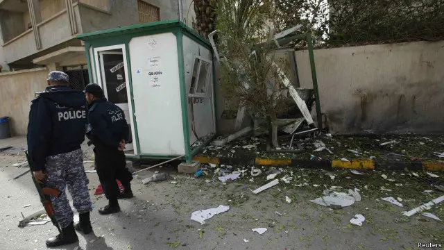 سبق أن استهدف مسلحون سفارات أخرى في طرابلس