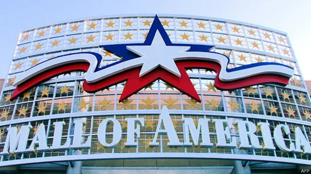 يعتبر "مول امريكا" من أكبر المجمعات التسوقية في العالم