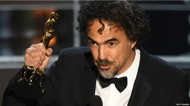 الیجاندرو گونزالیز ایناریٹو کو برڈمین کے لیے بہترین ہدایت کار کا ایوارڈ ملا۔ انھوں مذاقا کہا کہ انھوں نے خوشبختی کے لیے مائیکل کیٹن کی چست چڈی پہن رکھی ہے۔