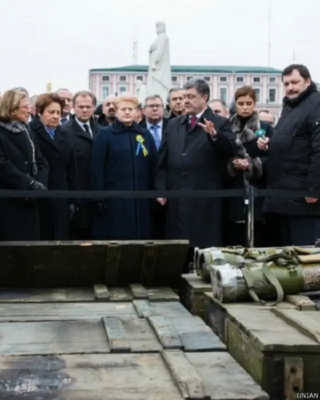 Виставку відвідав президент Петро Порошенко з представниками інших держав, які цими вихідними приїхали до України для участі в Марші миру.