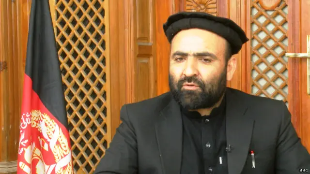 په ننګرهار د کډوال چارو مشر غلام حیدر فقیرزی وايي چې هر ورځ له سلو تر درېو سوو کورنیو افغانستان ته را اوړي