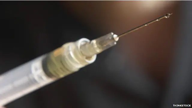 ’اگر ہم سب سے مہنگی سرنج کا موازنہ ایچ آئی وی یا ہیپاٹائٹس سی کے علاج سے کریں، تو ان میں کوئی مقابلہ نہیں ہے۔‘