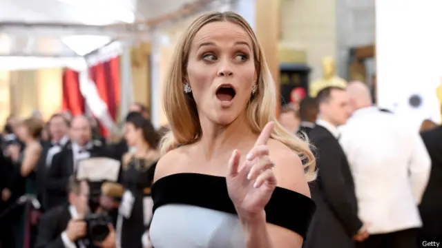 Reese Witherspoon no tapete vermelho do Oscar 2015 | Foto: Getty
