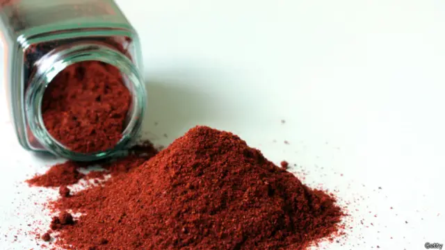 La capsaicina y otros alimentos picantes no dañan la lengua. 