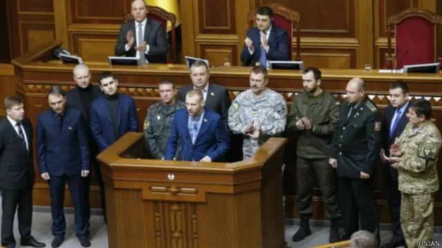 Депутати-комбати