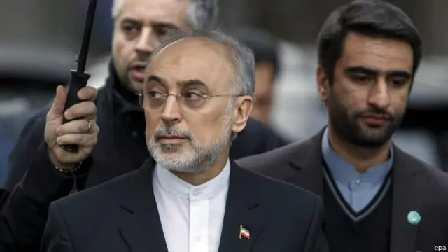 早些时候伊朗共和国通讯社报道称，该国核能组织发言人卡玛尔万迪表示，在伊朗核问题六国会谈中一些技术问题已经得到了解决，有关的谈判将会加快速度。