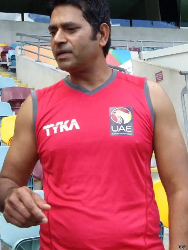 ’عرفان سہیل خان اور وہاب ریاض ورلڈ کپ میں کھیل رہے ہیں جب انھوں نے ورلڈ کپ کھیلنا تھا تو پچھلے چند ون ڈے سیریز جو پاکستانی ٹیم نے کھیلیں ان میں یہ بولرز کہاں تھے؟‘