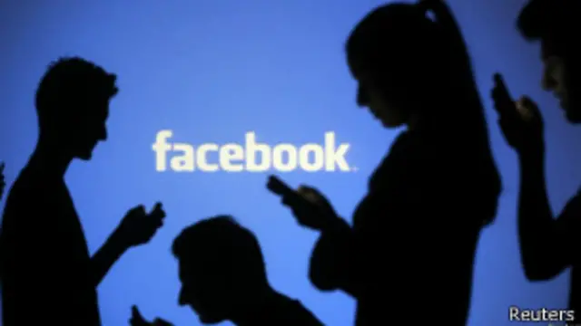 Algunas aplicaciones, como la red social Facebook, que integran la lista de usuarios con el smartphone pueden hacerte pagar también una factura inusualmente alta.