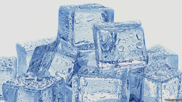 Inventan 'cubos de hielo' que nunca se derriten ¡y son reutilizables!