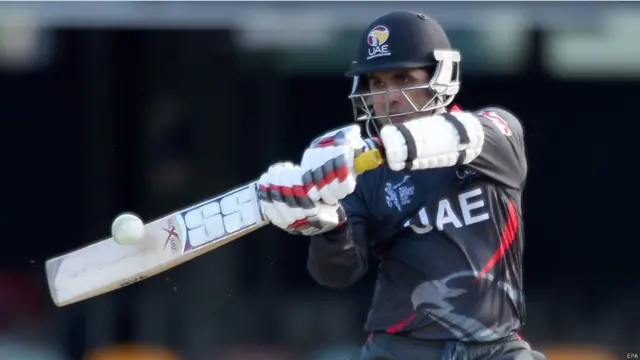 متحدہ عرب امارات نے اس میچ میں پہلے بیٹنگ کرتے ہوئے 278 رنز بنائے 