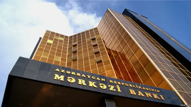 Təhlilçilərə görə, Mərkəzi Bank ilk sonu "yumşaq" devalvasiya elan edə bilər.