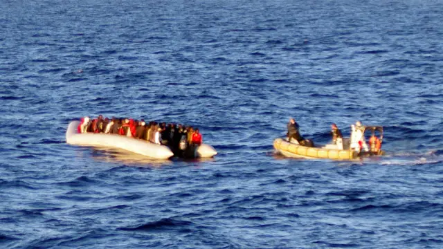 Ước tính trên hai trăm nghìn thuyền nhân châu Phi đã di cư qua Biển Địa Trung Hải trong năm 2014, theo UNHCR.