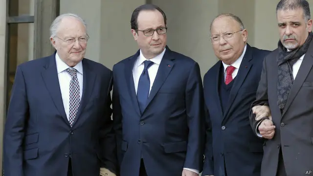 ستجتمع الإدارة الجديدة مع ممثلي الحكومة مرتين في العام.