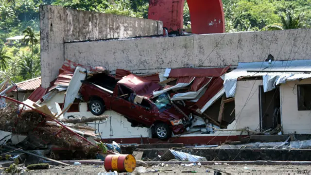 En 2009, un terremoto y un tsunami causó enorme destrucción.