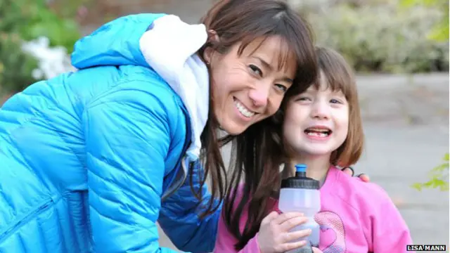 گابی کی ماں لیزا کھانا بانٹنے پر کبھی ناراض نہیں ہوئیں