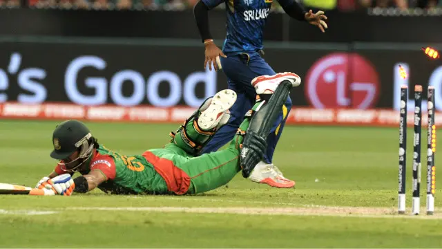 بنگلہ دیش کی پانچویں وکٹ 100 کے مجموعی سکور پر گری جب محمود اللہ 28 رنز سکور کر کے کیچ آؤٹ ہوئے