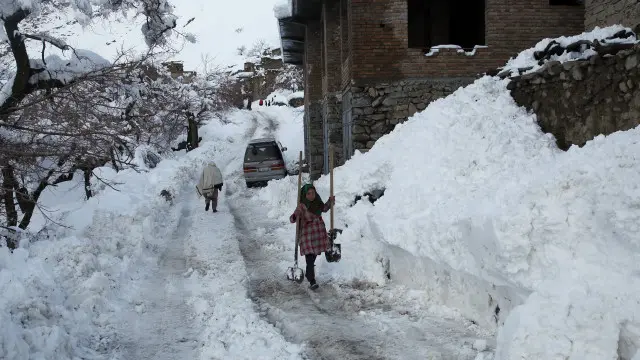 سردی کی شدت میں اضافہ اچانک ہوا اور لوگ اس کے لیے تیار نہیں تھے