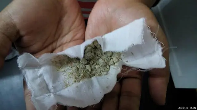 कपूर और इलायची का चूर्ण