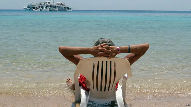 турист на пляже