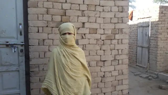 Sadia estava a caminho do mercado quando foi sequestrada e estuprada