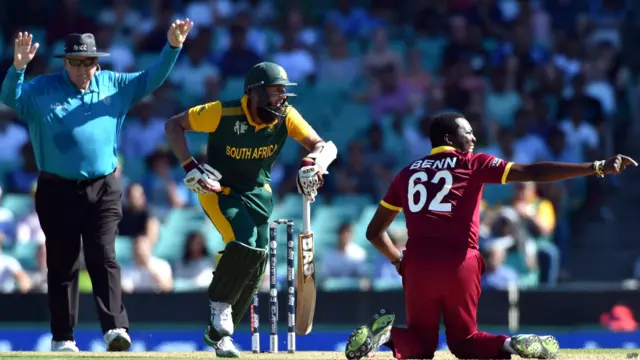 اس سے قبل ٹاس جیت کر ویسٹ انڈیز کے خلاف مقررہ پچاس اوورز میں 408 رنز سکور کیے۔