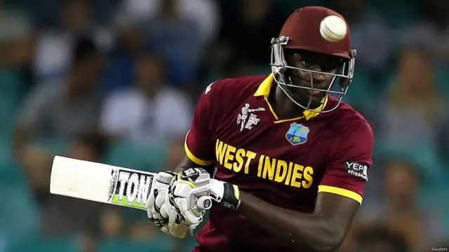 ویسٹ انڈیز کی جانب سے کپتان جیسن ہولڈر کے علاوہ کوئی وکٹ پر نہ جم سکا۔ہولڈر نصف سنچری بنانے کے بعد ڈیل سٹین کی گیند پر کیچ ہوئے۔