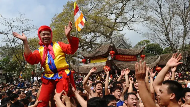 Dịp Tết Nguyên đán trở ra là mùa lễ hội trên cả nước Việt Nam