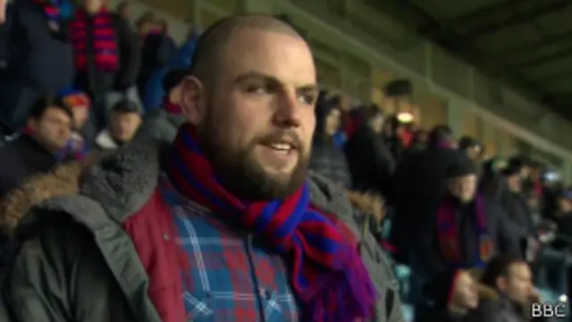 Jan, aficionado del CSKA, considera que falta mucho trabajo para erradicar el racismo del fútbol ruso.