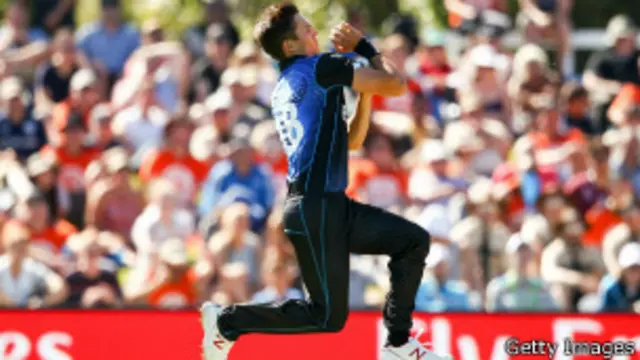 न्यूज़ीलैंड ने ऑस्ट्रेलिया को बोल्ट का झटका दिया