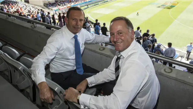 اس میچ کو دیکھنے کے لیے آک لینڈ کے ایڈن پارک میں دونوں ممالک کے وزیر اعظم ٹونی ایبٹ اور اور جان کی بھی موجود تھے۔