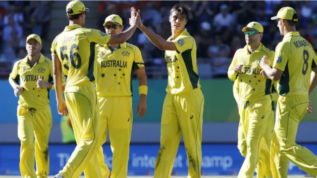 آسٹریلوی ٹیم کے پاس اتنے کم سکور کے بعد جشن منانے کے لیے زیادہ کچھ نہیں تھا تاہم آسٹریلوی بولرز نے عمدہ بولنگ کرتے ہوئے میچ دلچسپ بنا دیا۔