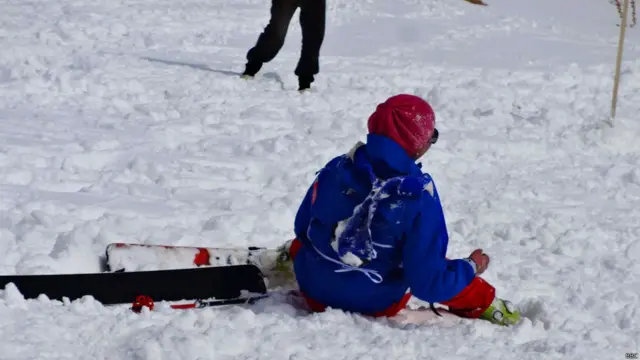 د سکي افغان لوبغاړي عالي شاه درې کیلومتره واټن په څلويښتو دقیقو کې وواهه او لومړی مقام یې خپل کړ: ''طبعي ده چې د خوشالۍ احساس کوم، ځکه په لوبه کې مې له ډیرو بهرنیو او کورنیو مسلکي لوبغاړو سره لوبې وکړې. هغه کسان چې دلته راغلي، کلونه کلونه ښې تجربې لري نو ځکه زه خوښ یم''.
