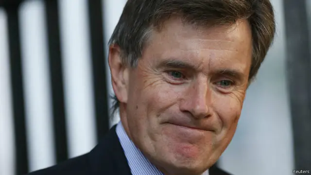 السير جون قال إن أحد أسباب التطرف في بريطانيا هو أن المسلمين أقل اندماجا في المجتمع البريطاني.