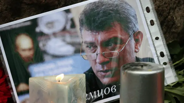 اختلف نمتسوف مع الرئيس بوتين وأصبح معارضا له خاصة فيما يتعلق الأزمة الأوكرانية الراهنة.