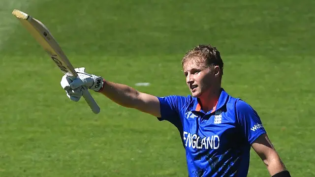 روٹ نے 108 گیندوں میں 14 چوکوں اور دو چھکوں کی مدد سے 121 رنز بنائے