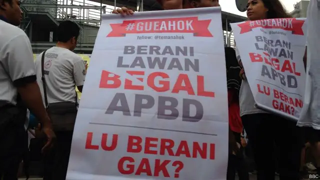 Aksi ini digelar di sekitar Bundaran HI di sela-sela acara Car free day, Minggu (01/03) pagi.