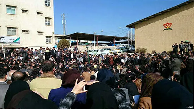 تجمع معلمان مقابل آموزش و پرورش اهواز