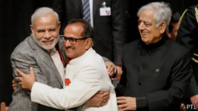 मुफ़्ती मोहम्मद सईद के मुख्यमंत्री बनने की ख़बर सुर्खियां बनीं