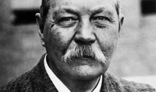 Sir Arthur Conan Doyle, penulis kisah Sherlock