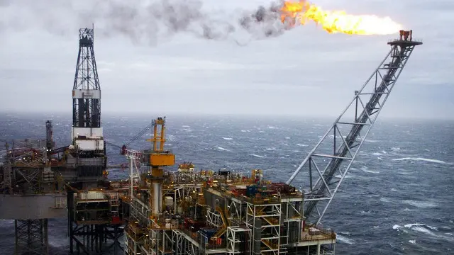 تراجعت عائدات صناعة استخراج النفط من بحر الشمال كثيرا في بداية عام 2015