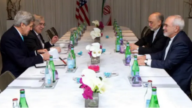 این عکس را جان کری وزیر امور خارجه آمریکا در جریان دور پیشین مذاکرات در توییتر خود منتشر کرد