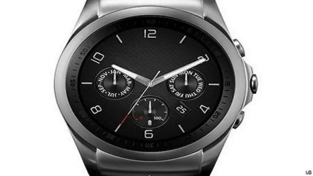 إحدى مميزات ساعة إل جي الذكية قدرتها على قياس ضربات القلب والضغط وجهاز للتسارع يحدد مستويات نشاط حركة الجسم. 