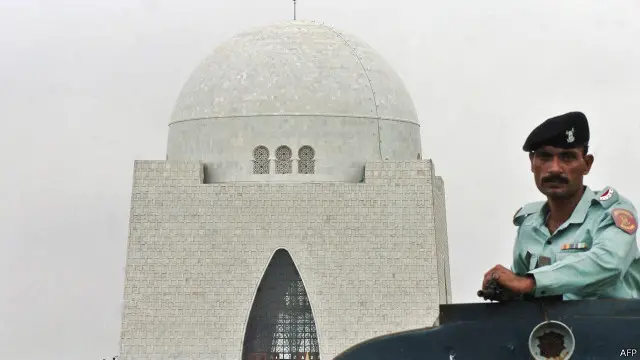 کراچی میں دو سال قبل ٹارگٹ کلنگ، شدت پسندی، بھتہ خوری اور قبضہ گیری کے خلاف آپریشن کا فیصلہ کیا گیا تھا، جس میں رینجرز کو مرکزی کردار دیا گیا 