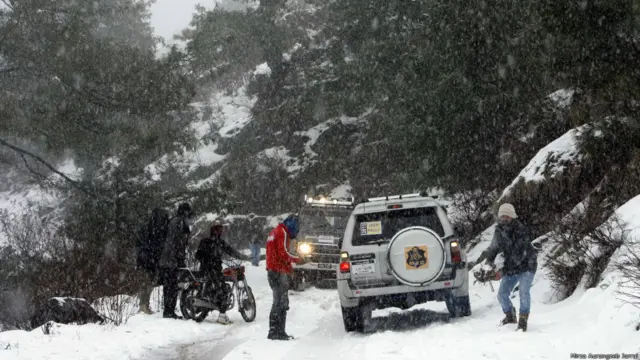 جیپ ریلی میں کل 25 جیپوں نے شرکت کی اور مظفرآباد سے پیرچناسی تک 30 کلومیٹر کا راستہ تین دن میں طے کیا۔ 