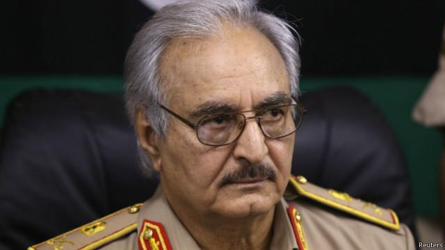 انتصاب ژنرال حفتر به عنوان فرمانده ارتش توسط پارلمان لیبی که جامعه بین الملل آن را به رسمیت می شناسد، اعلام شده است
