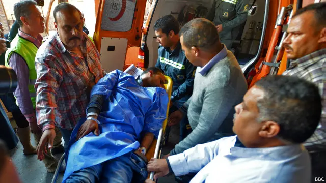 السلطات تقول إن من بين المصابين أربعة مدنيين.